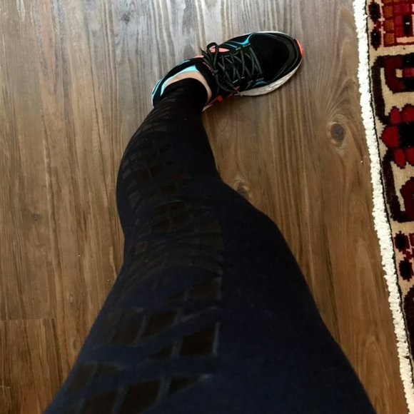 Special Edition Lululemon Aztec Wunder Under Leggings - Picture 8 of 9